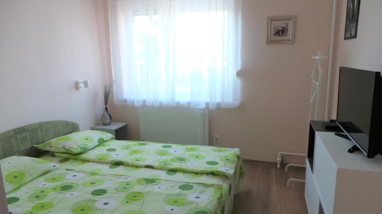 Rozalia Apartman 귤러 외부 사진