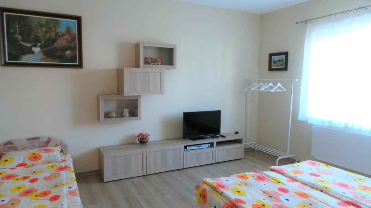 Rozalia Apartman 귤러 외부 사진
